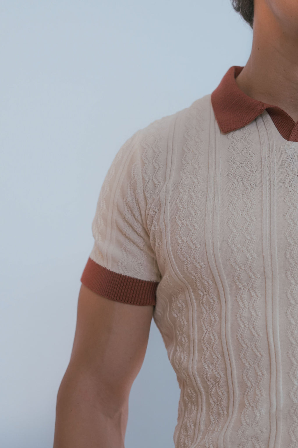 Polo à maille torsadée beige clair